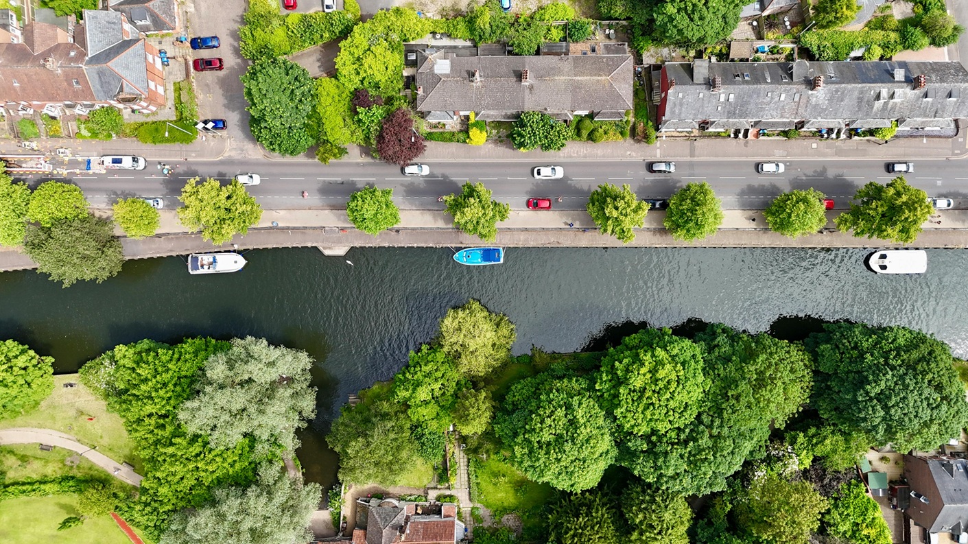 Property tours and estate agent drone video